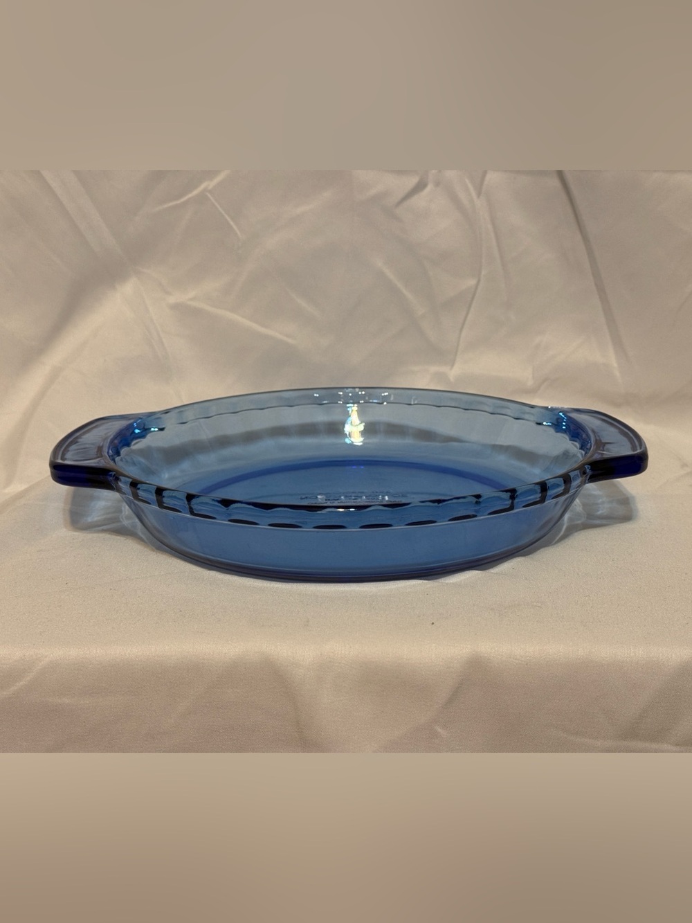 Anchor Hocking Blue Glass Pie Plate. Blue Glass Baking Dish with Handles